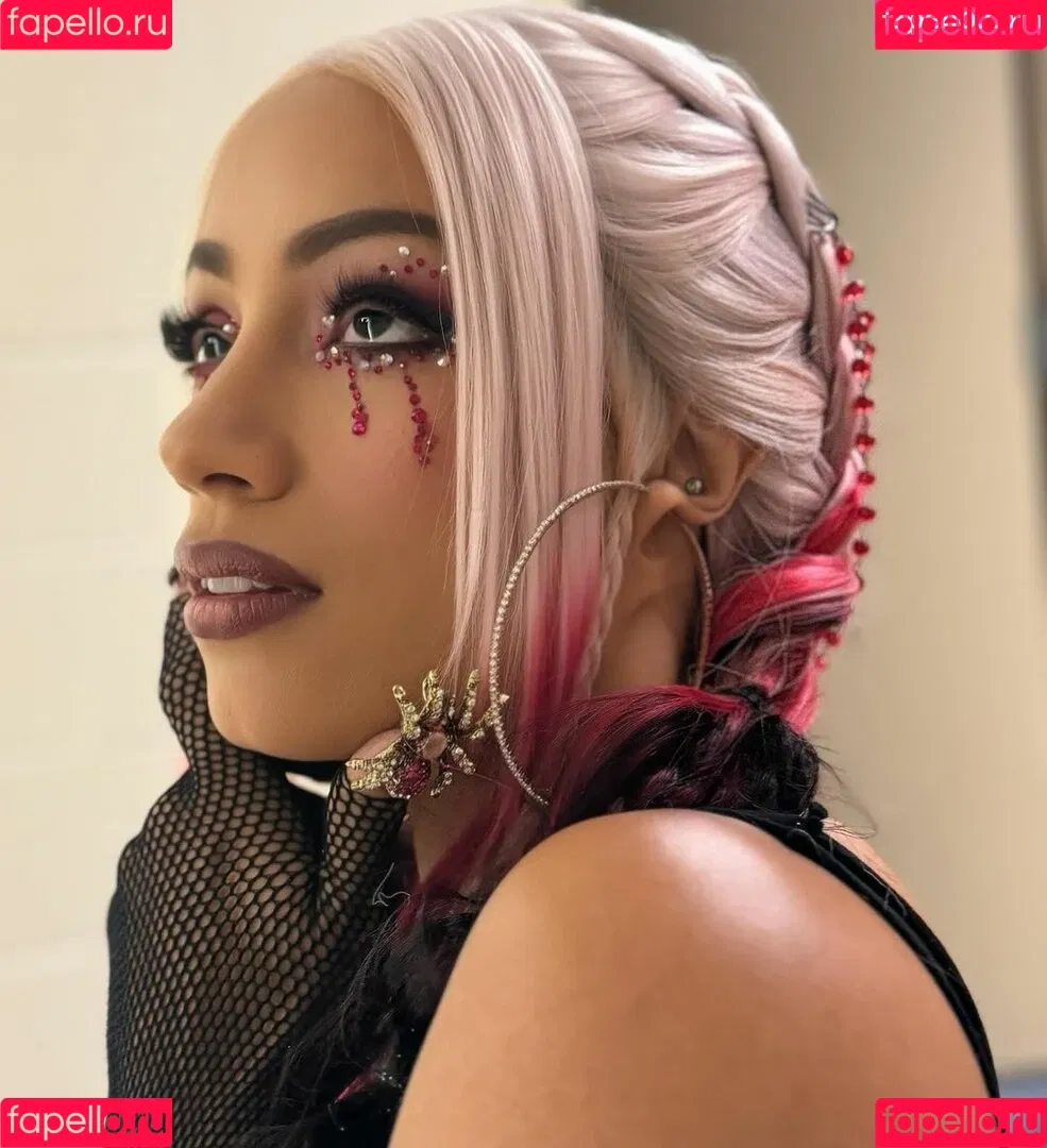 Sasha Banks Onlyfans Photo Gallery 