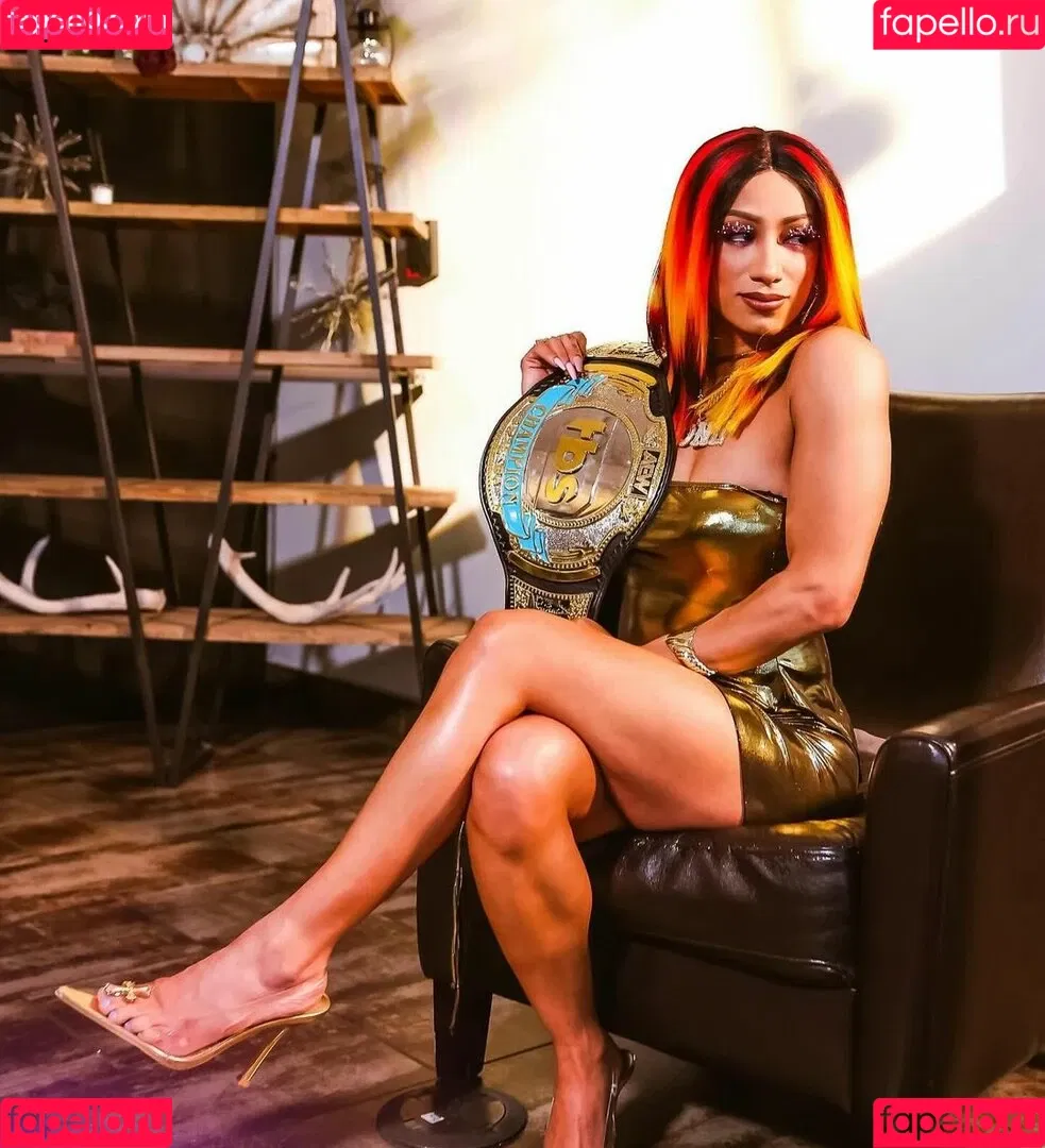 Sasha Banks Onlyfans Photo Gallery 