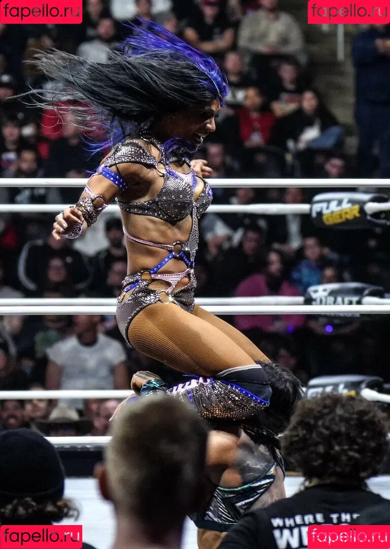 Sasha Banks Onlyfans Photo Gallery 