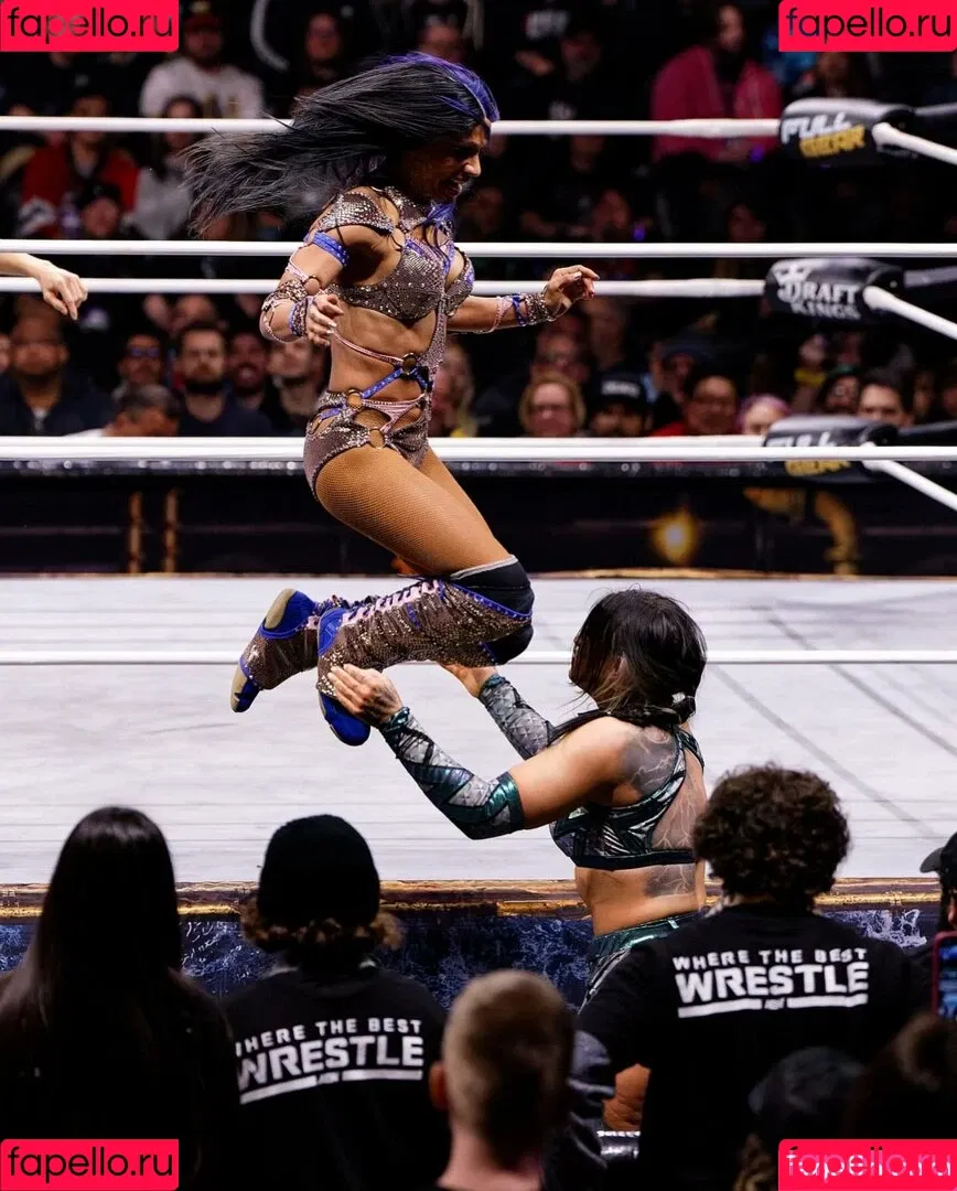 Sasha Banks Onlyfans Photo Gallery 