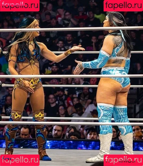 Sasha Banks Onlyfans Photo Gallery 