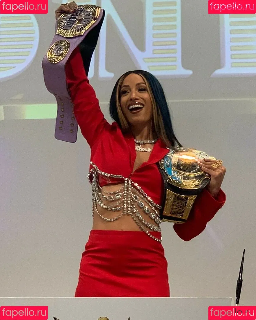 Sasha Banks Onlyfans Photo Gallery 