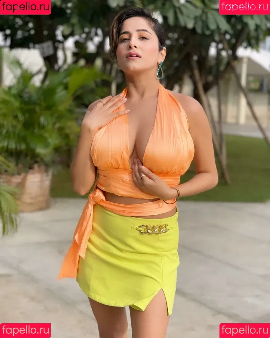 Kate Sharma Onlyfans Photo Gallery 