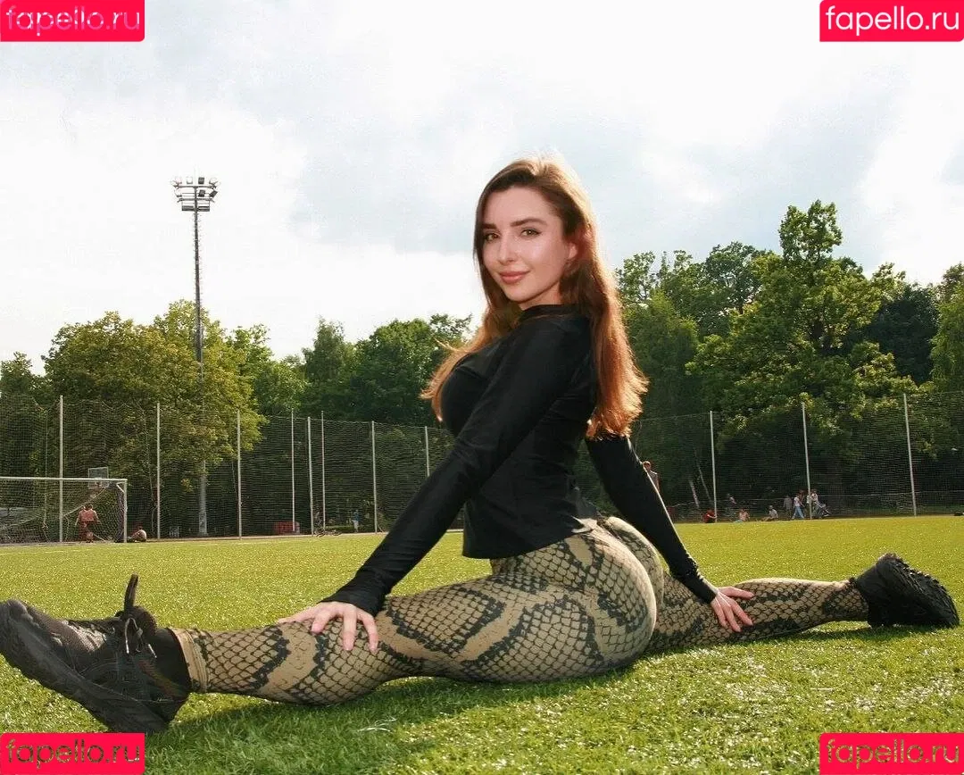 Elena Deligioz Onlyfans Photo Gallery 