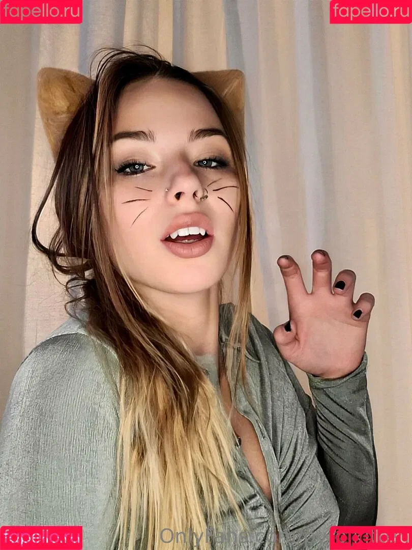 Pyro Kitten Onlyfans Photo Gallery 