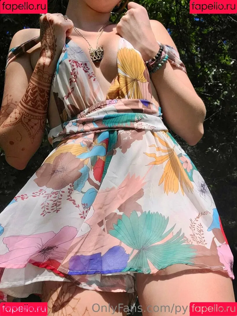 Pyro Kitten Onlyfans Photo Gallery 