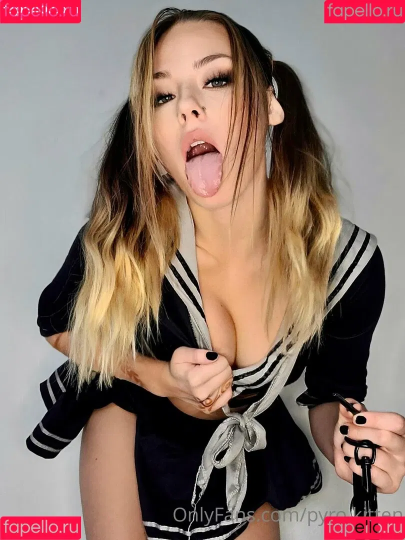 Pyro Kitten Onlyfans Photo Gallery 