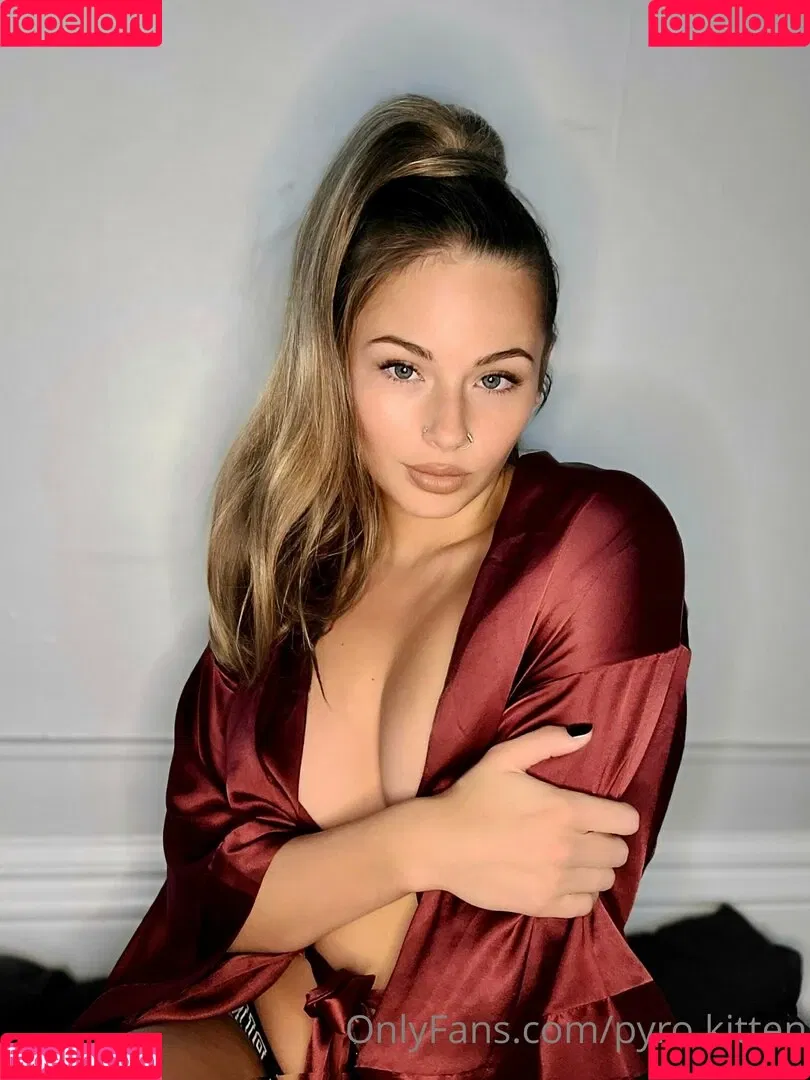 Pyro Kitten Onlyfans Photo Gallery 