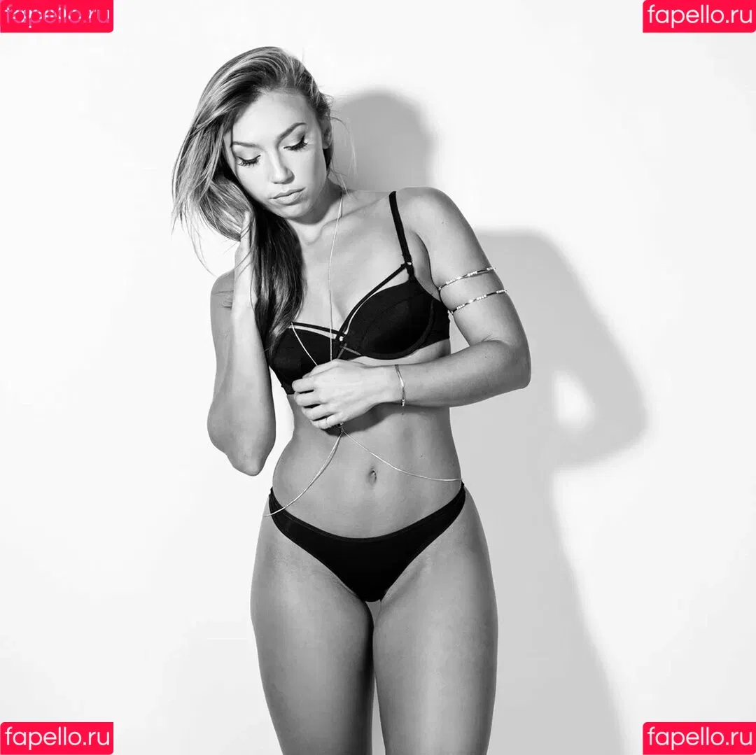 Nicole Mejia Onlyfans Photo Gallery 