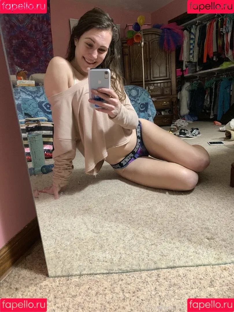 averyafterhours Onlyfans Photo Gallery 