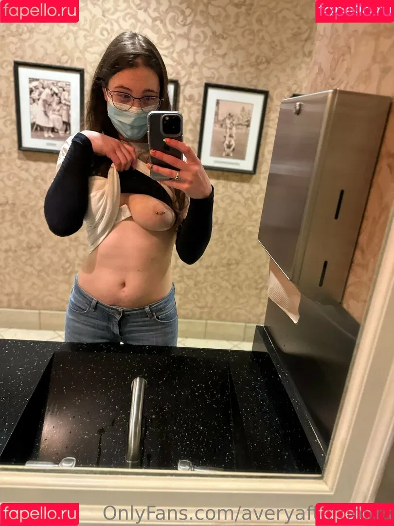 averyafterhours Onlyfans Photo Gallery 
