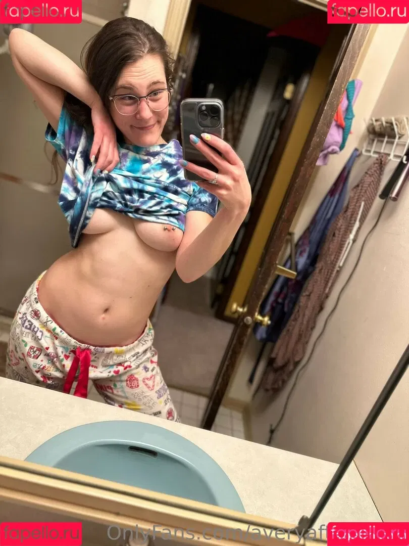 averyafterhours Onlyfans Photo Gallery 