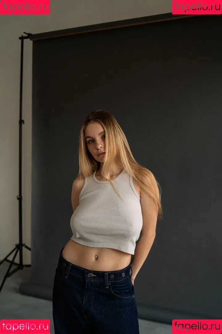 lyubovvomne Onlyfans Photo Gallery 