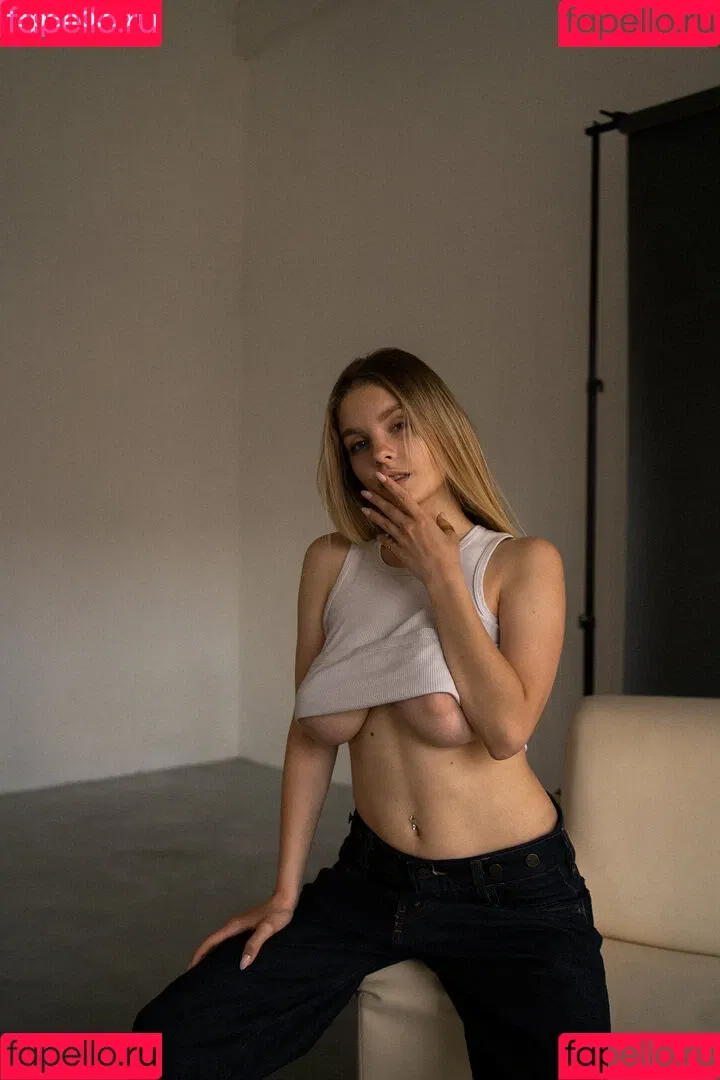 lyubovvomne Onlyfans Photo Gallery 