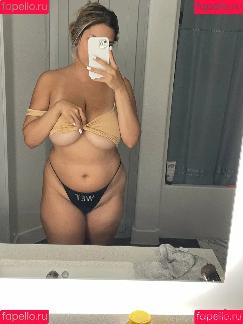 arisfans Onlyfans Photo Gallery 