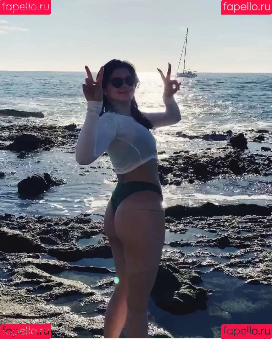 Ariel Winter Onlyfans Photo Gallery 