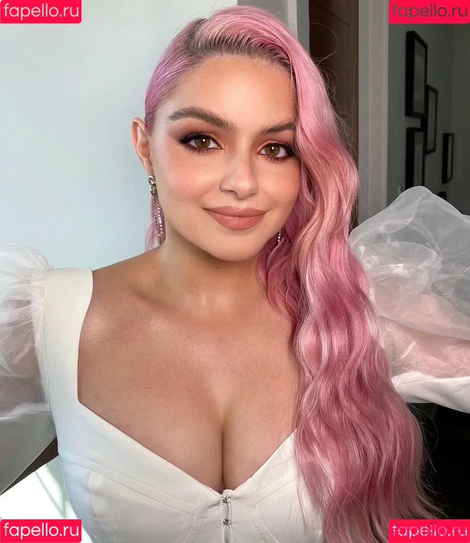 Ariel Winter Onlyfans Photo Gallery 