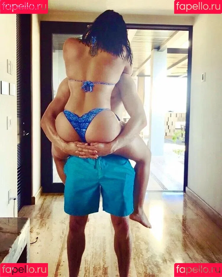 Ariel Winter Onlyfans Photo Gallery 