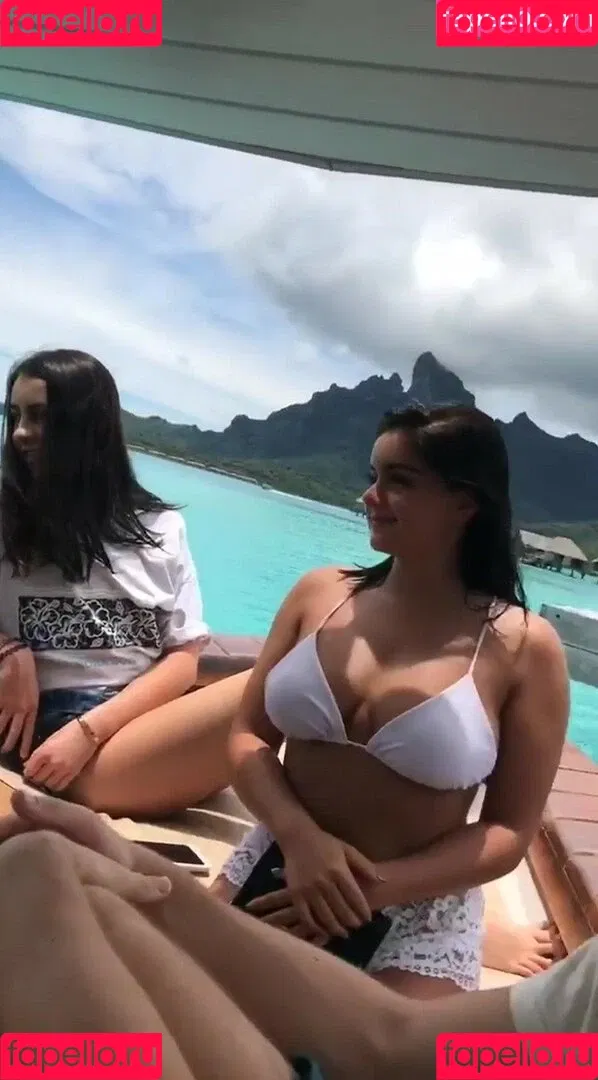 Ariel Winter Onlyfans Photo Gallery 