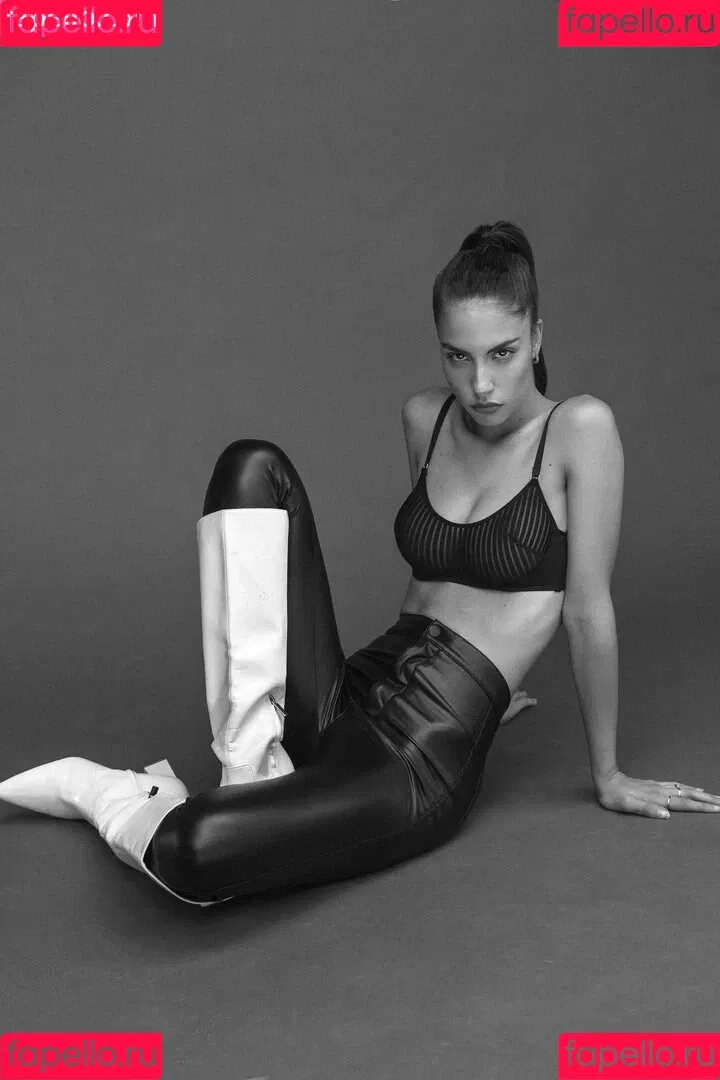 Rebecca Bagnol Onlyfans Photo Gallery 