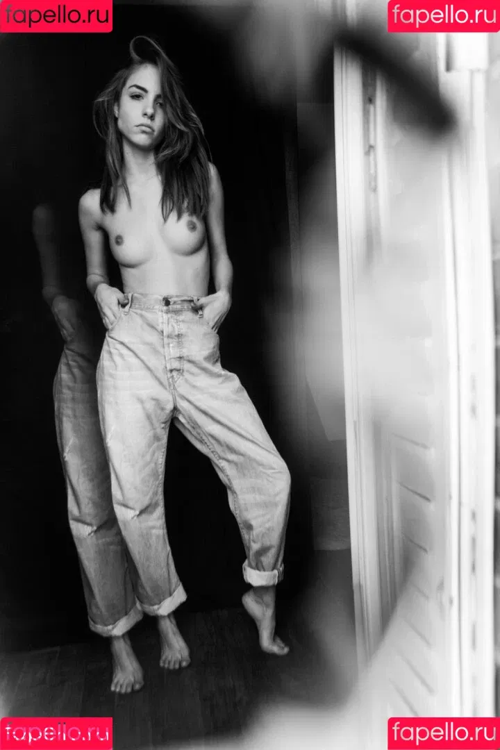 Rebecca Bagnol Onlyfans Photo Gallery 