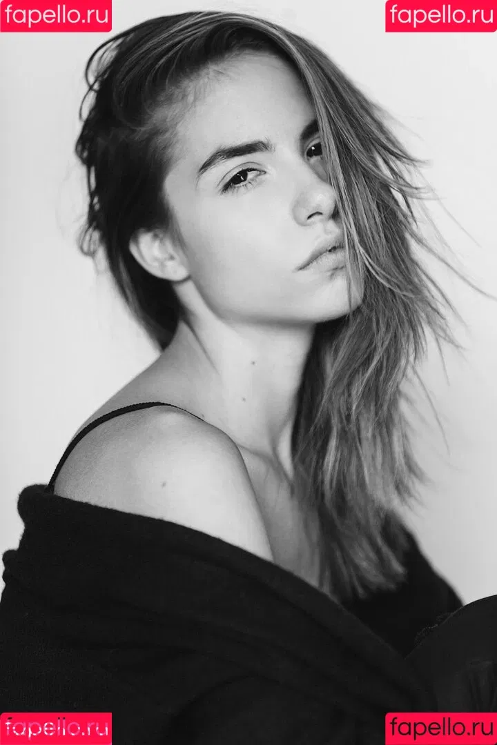 Rebecca Bagnol Onlyfans Photo Gallery 
