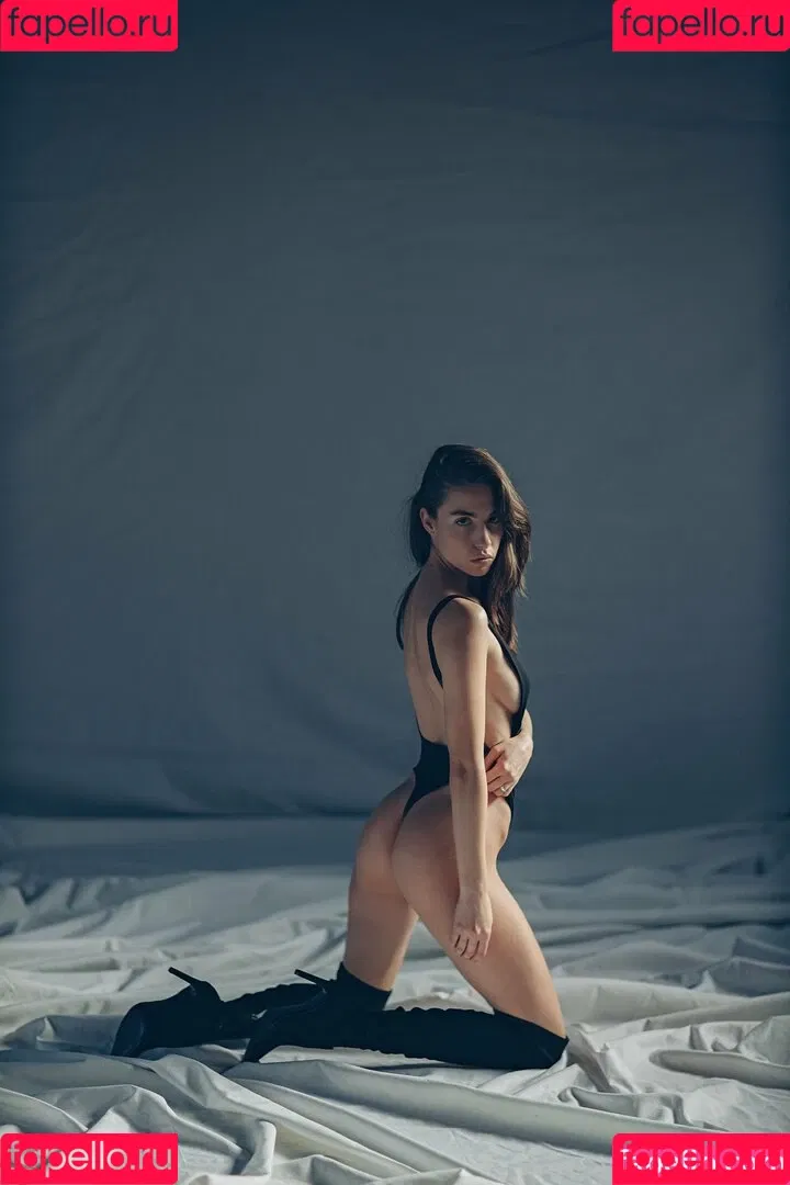 Rebecca Bagnol Onlyfans Photo Gallery 