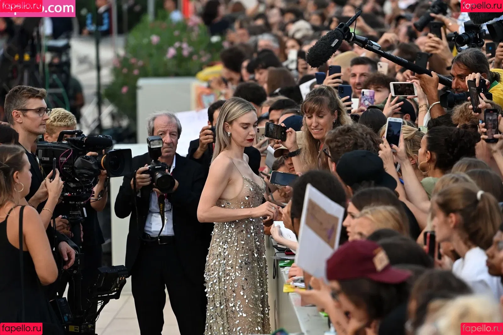 Vanessa Kirby Onlyfans Photo Gallery 