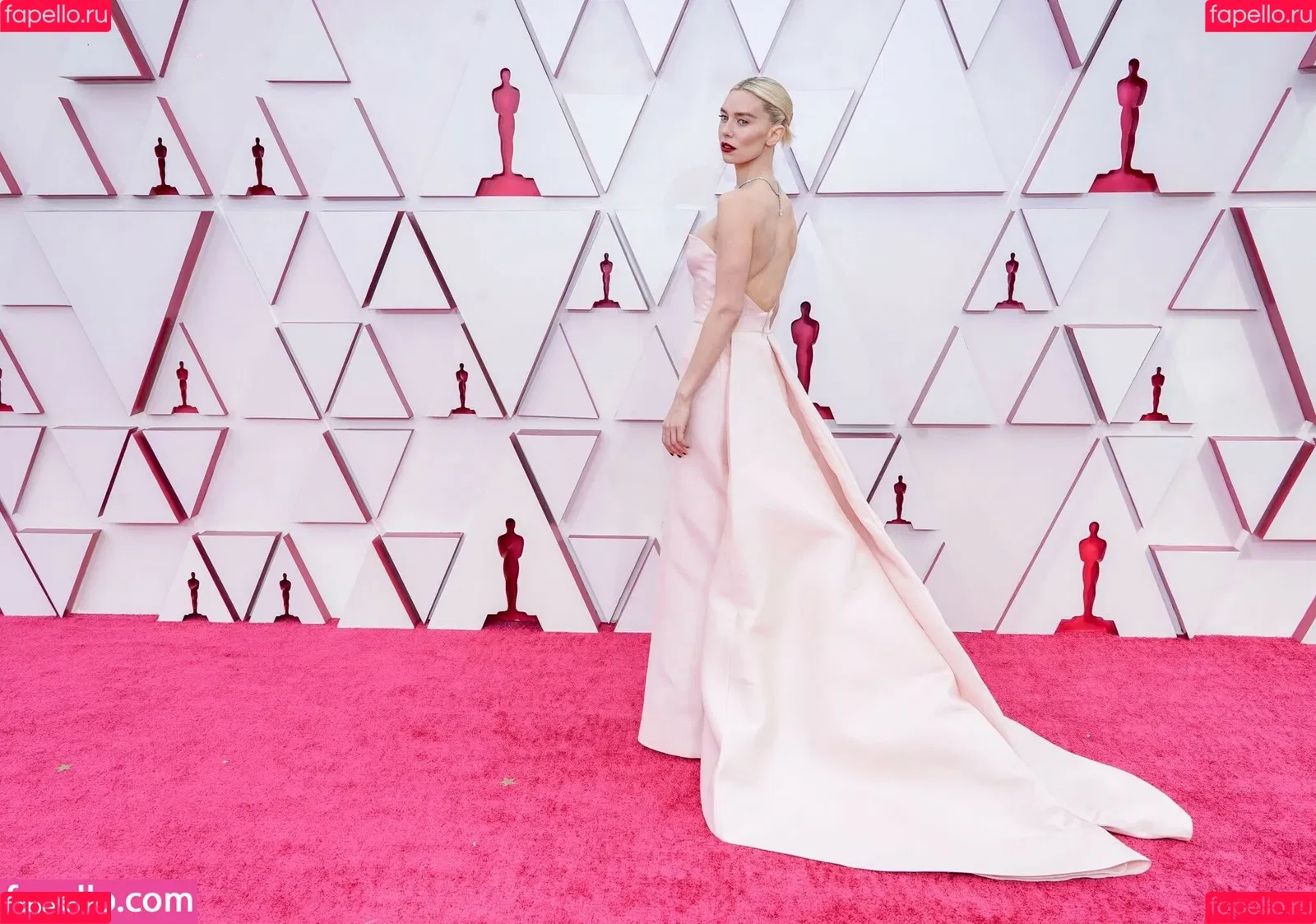 Vanessa Kirby Onlyfans Photo Gallery 