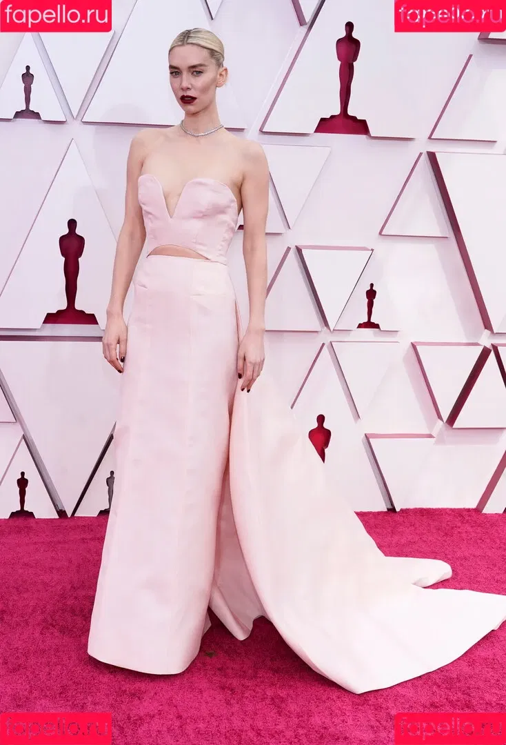 Vanessa Kirby Onlyfans Photo Gallery 