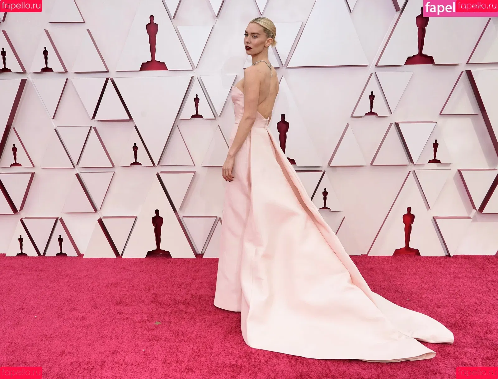 Vanessa Kirby Onlyfans Photo Gallery 