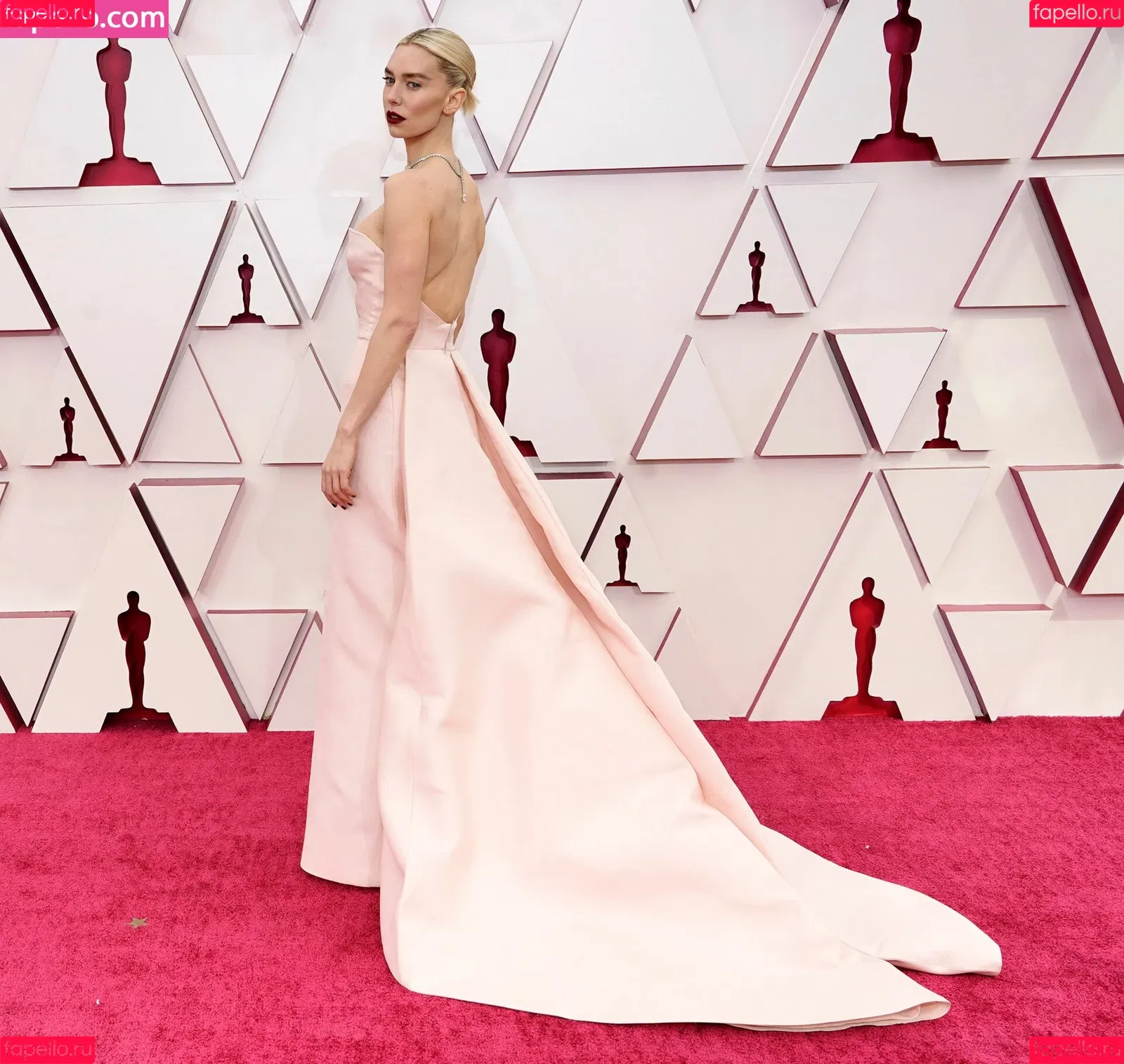 Vanessa Kirby Onlyfans Photo Gallery 