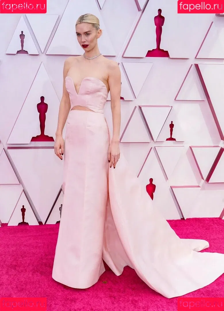 Vanessa Kirby Onlyfans Photo Gallery 