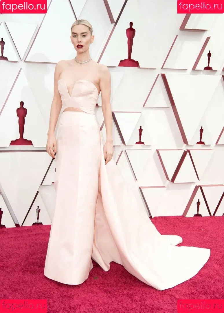 Vanessa Kirby Onlyfans Photo Gallery 