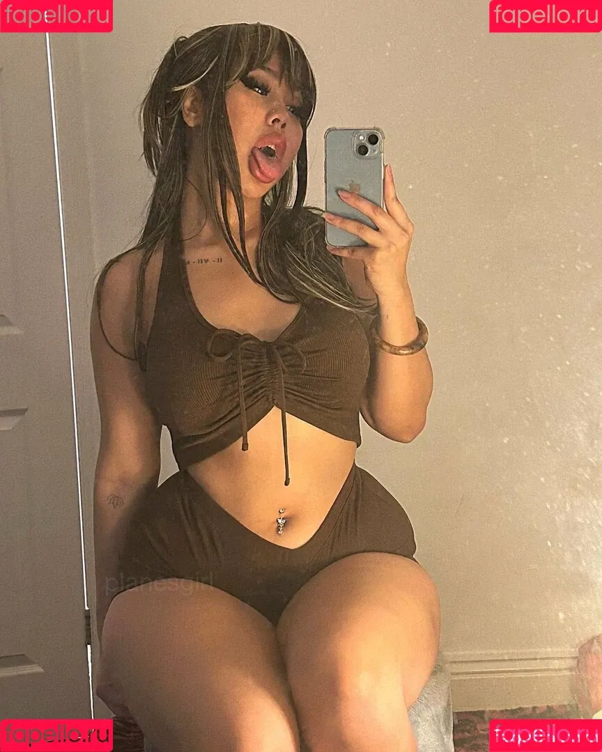 planesgirl Onlyfans Photo Gallery 