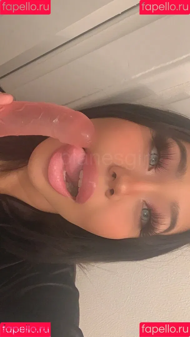 planesgirl Onlyfans Photo Gallery 