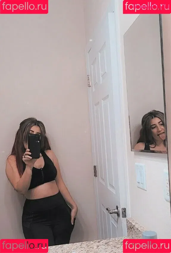 poppycarmine Onlyfans Photo Gallery 