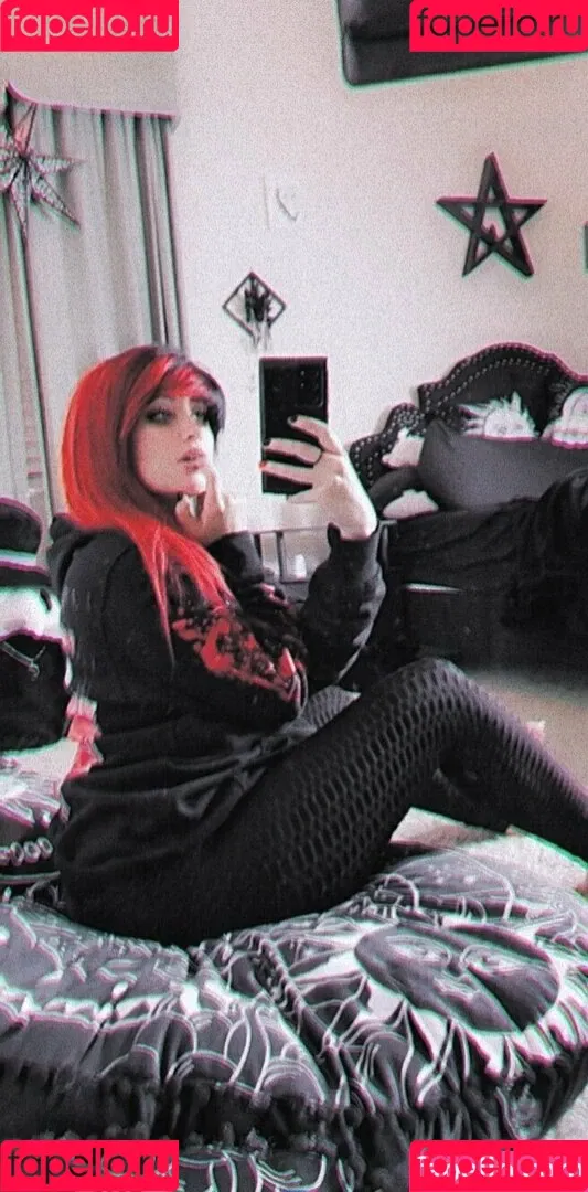 poppycarmine Onlyfans Photo Gallery 
