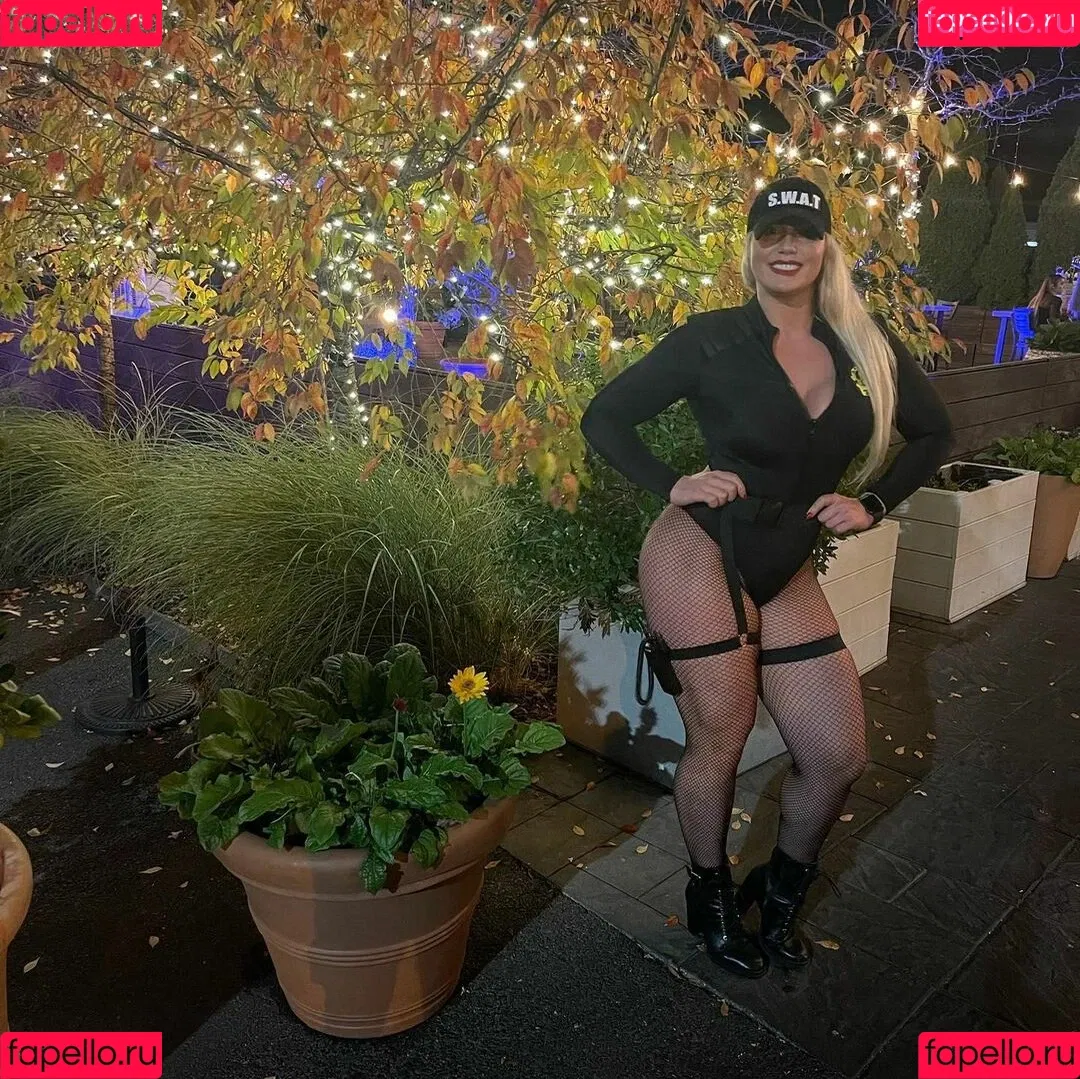 Dr Colette Larsen Onlyfans Photo Gallery 