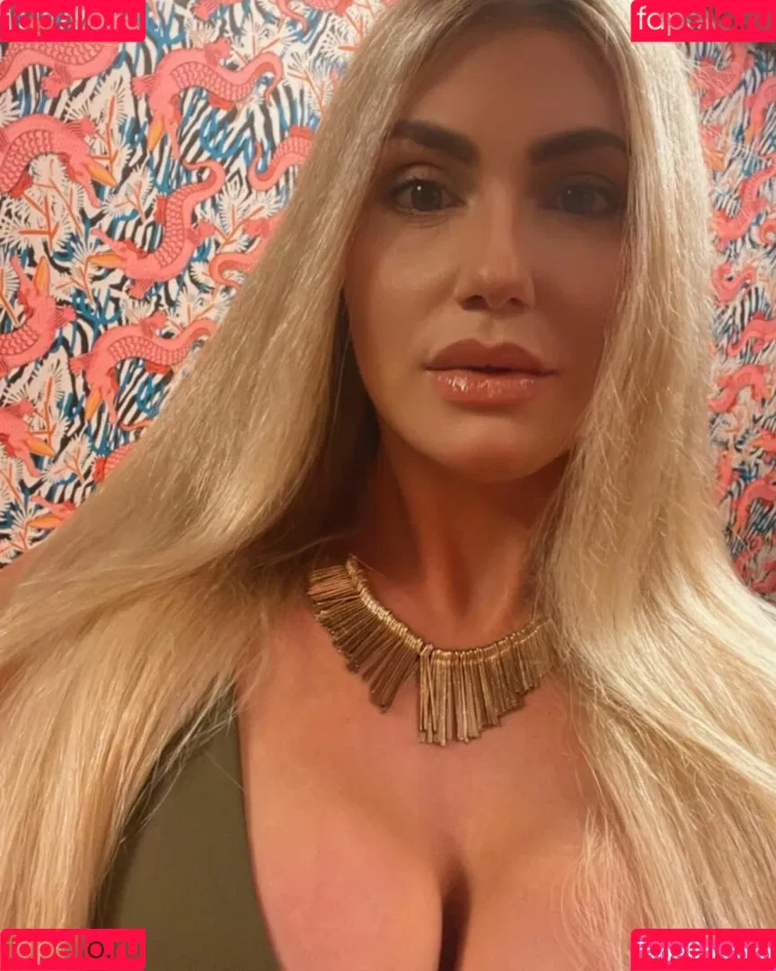 Dr Colette Larsen Onlyfans Photo Gallery 
