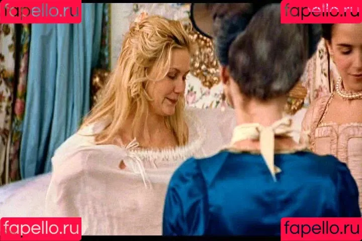 Kirsten Dunst Onlyfans Photo Gallery 