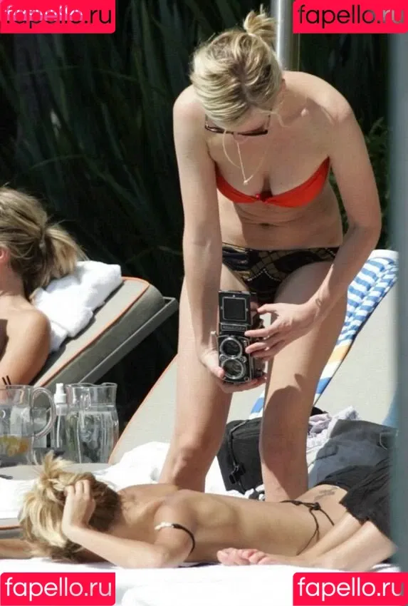 Kirsten Dunst Onlyfans Photo Gallery 