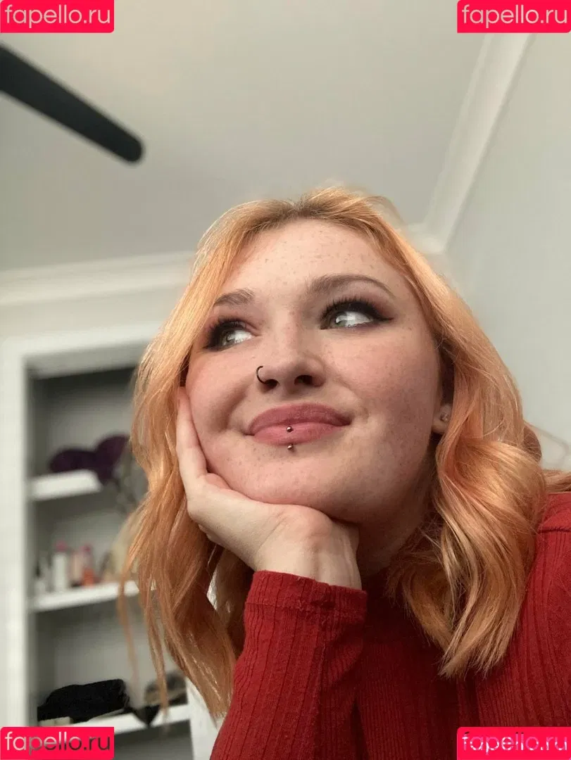 Molly Demure Onlyfans Photo Gallery 