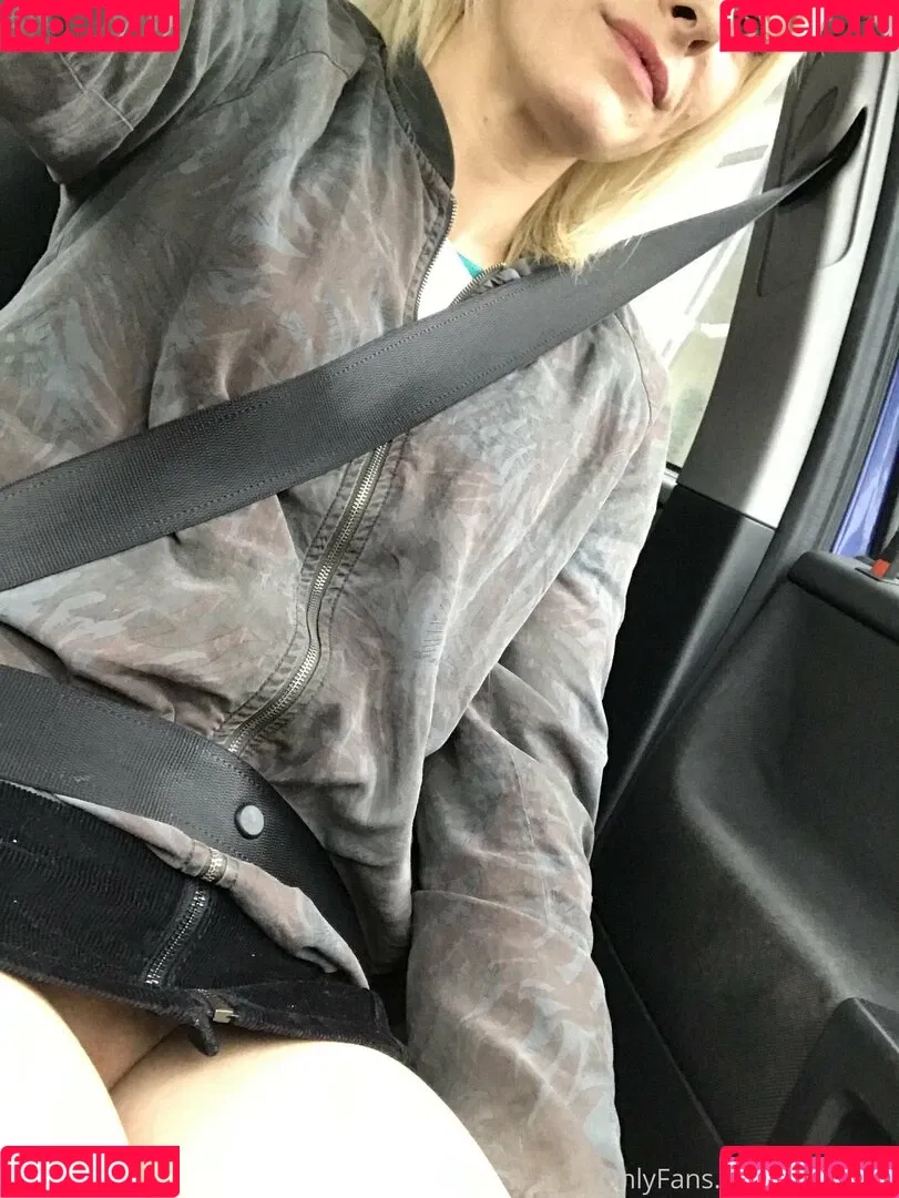 lisa69xxx Onlyfans Photo Gallery 