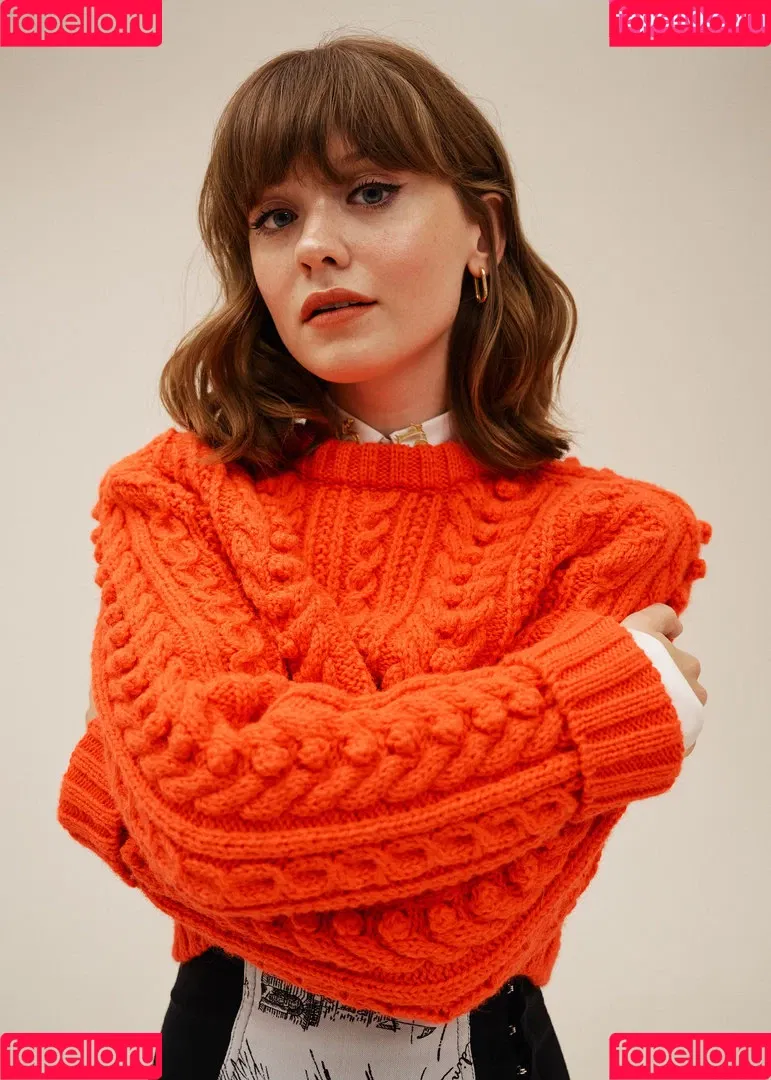 Maisie Peters Onlyfans Photo Gallery 