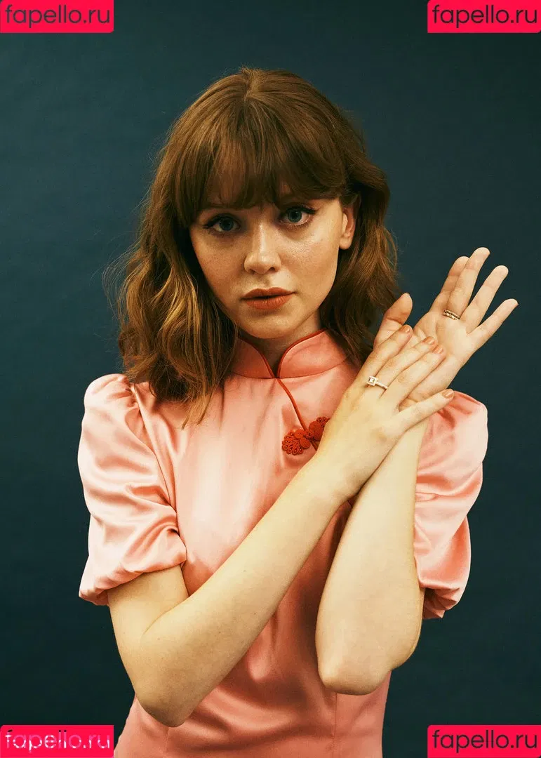 Maisie Peters Onlyfans Photo Gallery 