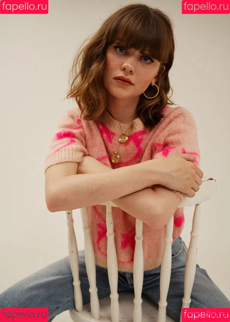 Maisie Peters Onlyfans Photo Gallery 