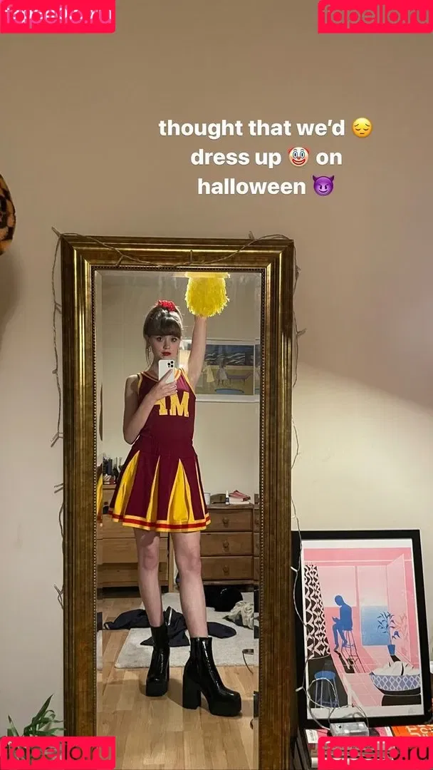 Maisie Peters Onlyfans Photo Gallery 