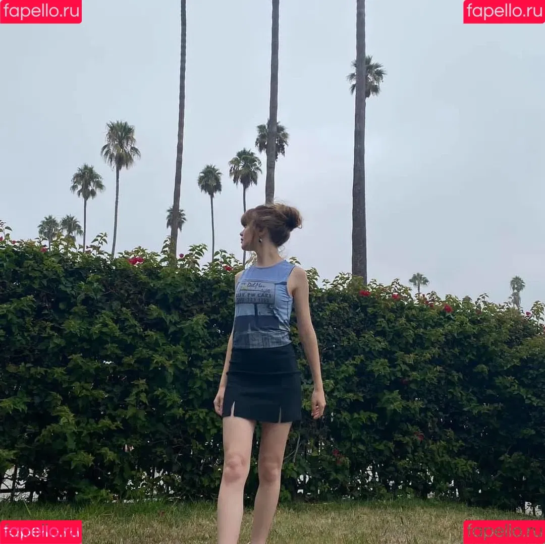 Maisie Peters Onlyfans Photo Gallery 