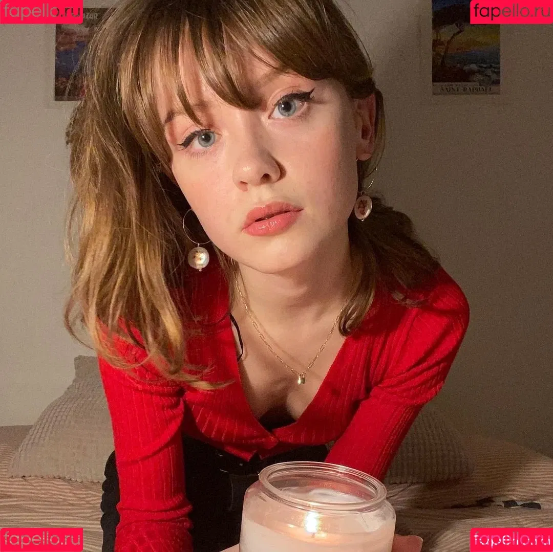 Maisie Peters Onlyfans Photo Gallery 